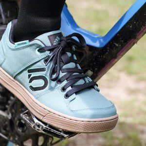 Five-Ten Freerider mtb shoe in Acid Mint women's 8
